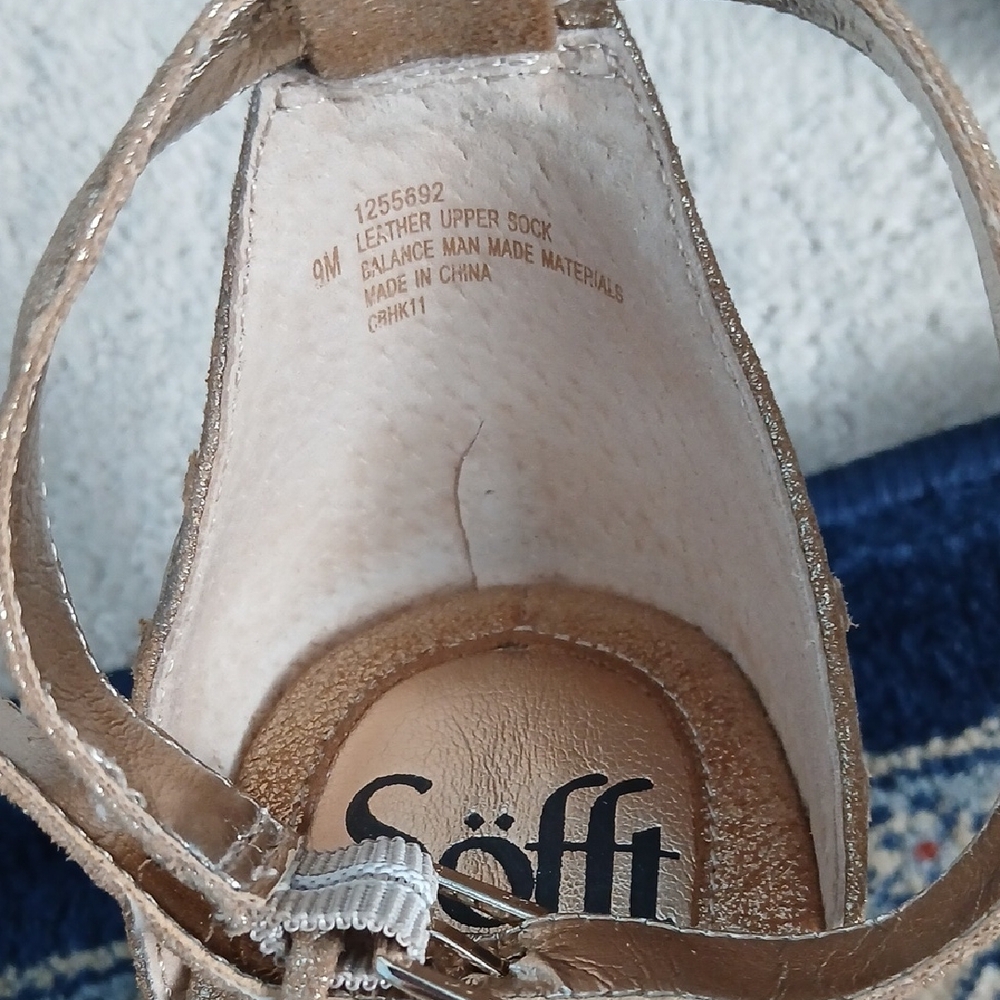 Sofft Wedge Sandals - Picture 9 of 10